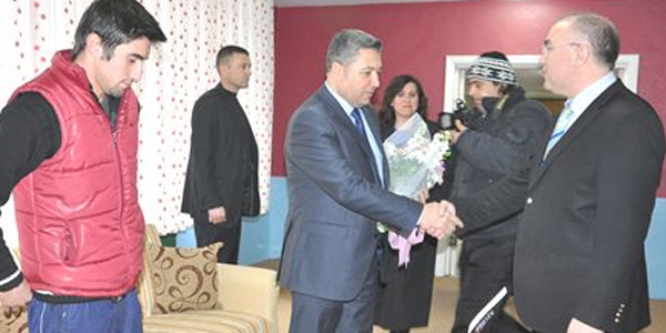 Kırklareli İl Emniyet Müdürü Aktaş'tan Yetiştirme Yurdu Öğrencilerine ve Huzur Evi Sakinlerine ziyaret