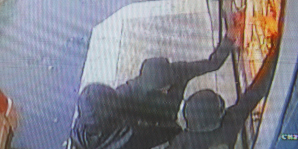 3 maskelinin 4 saniye süren kuyumcu soygunu