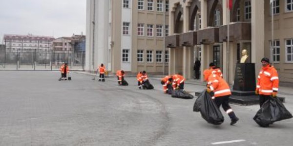 Gölbaşı'nda okullarda yarıyıl temizliği