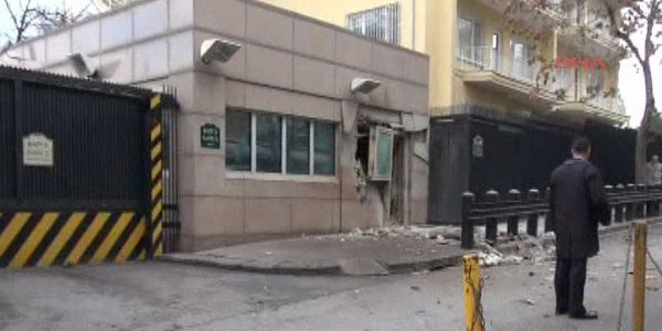 Ankara'da ABD Büyükelçiliği önünde patlama: 2 ölü