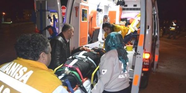 Kula'da kaza: 3 yaralı