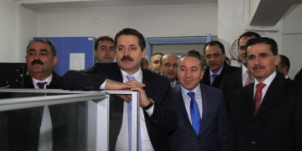 Faruk Çelik: Belediye sözleşmelisine kadroda sorun yok