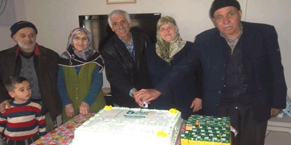 Emeklilerde doğum günü heyecanı