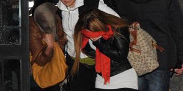 Masaj salonlarına fuhuş baskını