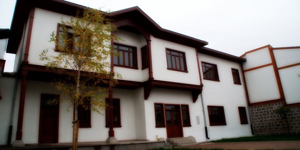 Bu müzede kına da yakılıyor, masal da anlatılıyor