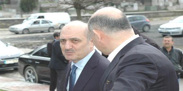Bakan Bayraktar GOP'ta kentsel dönüşüm alanlarını gezdi
