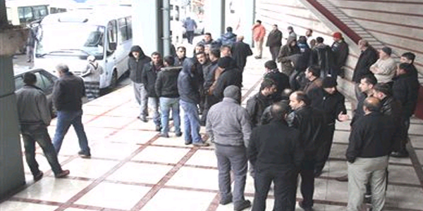 Antalya'da dolmuşçular kontak kapattı