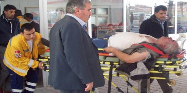 Lastiği patlayan minibüs devrildi: 10 yaralı