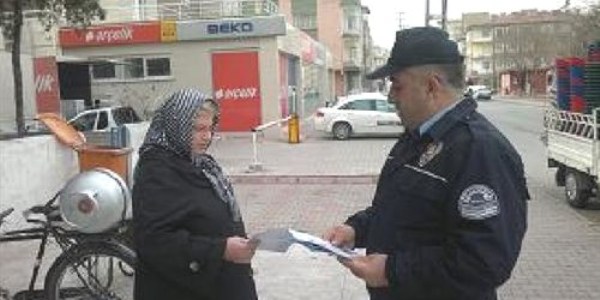 Polisten soba zehirlenmelerine karşı broşürlü uyarı