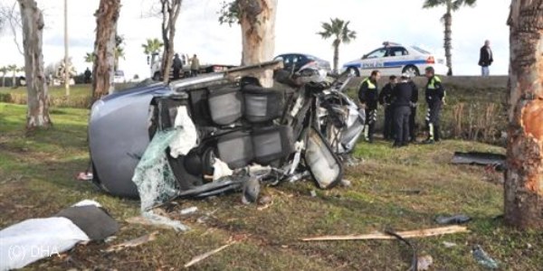 Antalya'da trafik kazası: 2 ölü