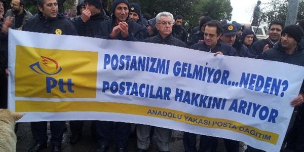 Maaşlarını alamayan posta işçileri iş bıraktı