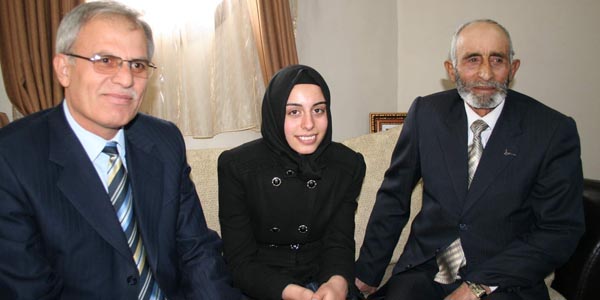 Kars'ta okutulmayan kız yeniden okuyacak