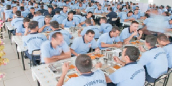Polis yemekhanesinden beyaz ekmek kaldırıldı