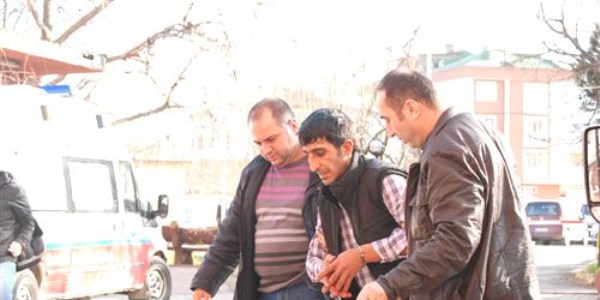 PTT şubesindeki soygun 74'lük dedeye takıldı