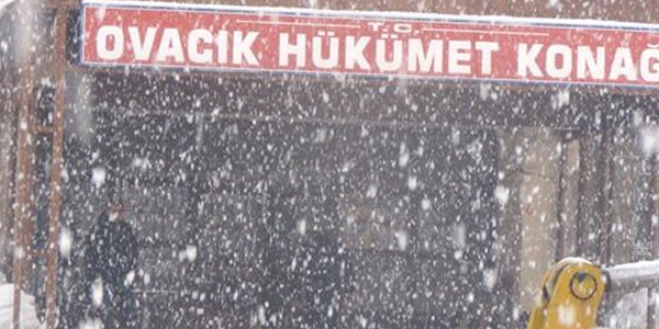 Ovacık'ta kar yağışı