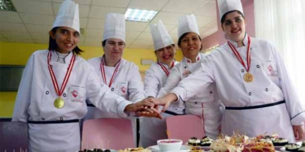 Zihinsel engelli kızların aşçılık başarısı