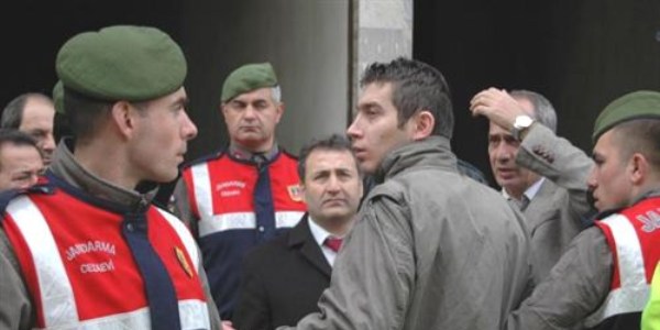 Eşini nasıl öldürdüğünü anlattı