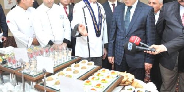 Bayat ekmekten 30 çeşit yiyecek