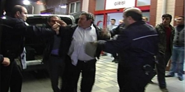 Bursa'da polis memuru darp edildi