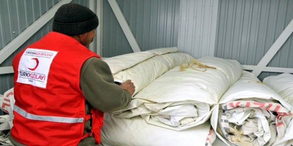 Kızılay'ın çadır stoku 90 bini buldu