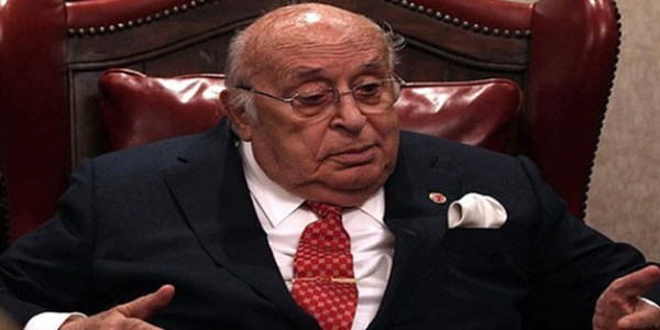 Süleyman Demirel hastaneye kaldırıldı