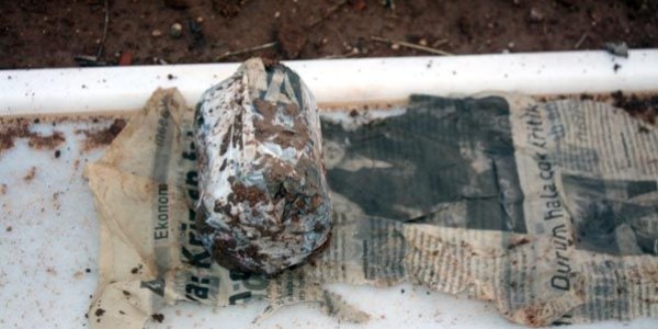 Bismil'de mezara gömülü el yapımı bomba bulundu