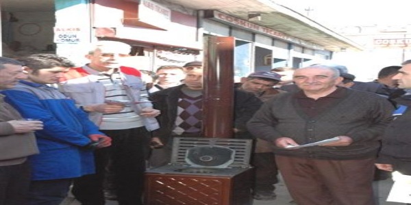 Katı yakıt satıcılarına toplumsal polisten soba yakma broşürü