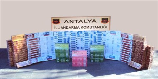 Alanya'da 2 bin 210 paket kaçak sigara ele geçirildi