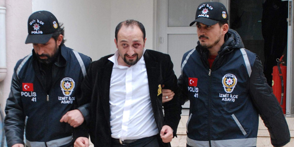 Önce ailesine sonra doktorlara saldırdı