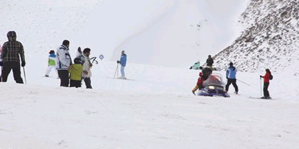 Palandöken'de mahsur kalanların yardımına, jak ekipleri yetişti