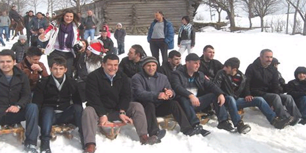 Artvin'de tahta kızak yarışmaları