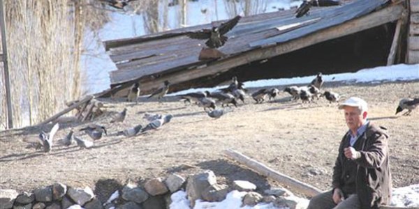 İnci köylüleri doğadaki kuşlara sahip çıktılar