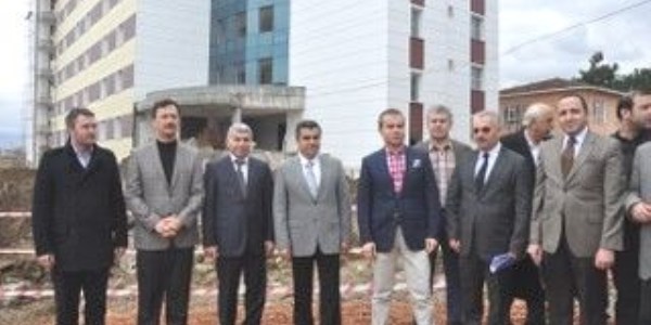 Bakan Kılıç öğrenci yurdu inşaatını inceledi