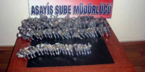 Musluk hırsızları yakalandı