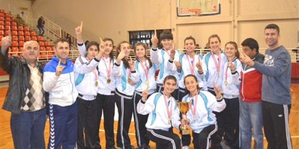 Turgutlu Zübeyde Hanım Kız Meslek Lisesi'nden büyük başarı
