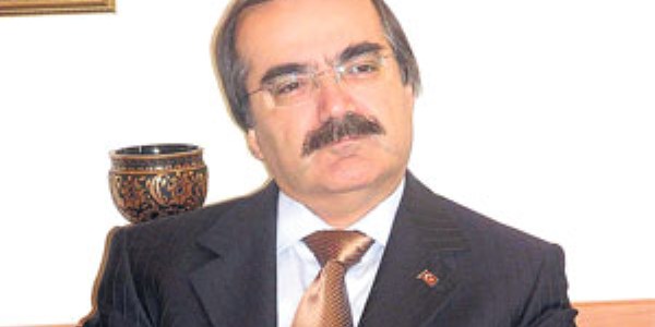 Adana'da gece yarısı mektup baskını!