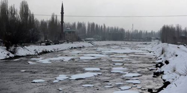 Doğu'da kış etkisini sürdürüyor