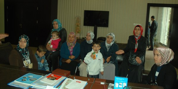 Hatiplerli kadınlar çocukları için öğretmen istedi