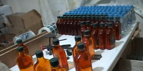 Bağcılar'da yarım ton sahte içki ele geçirildi