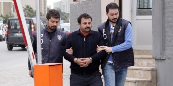 Sahte reçeteyle eczaneyi 50 bin lira dolandırdı