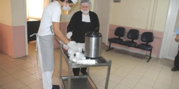 Acilde kahvaltı servisi