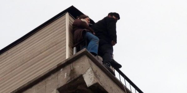 Çocukları ellerınden alınan çift, intihara kalkıştı