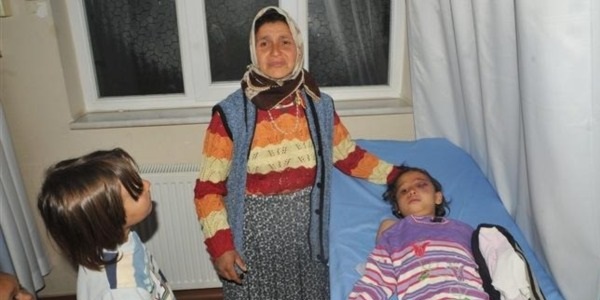 7 yaşındaki kızını öldüresiye dövdü