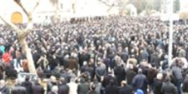 Enver Ören'in cenazesinde insan seli