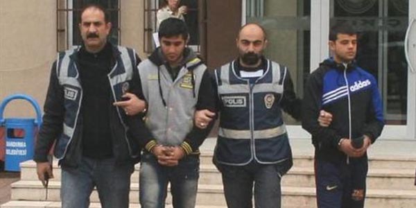 1 liralık gaspta 2 tutuklama