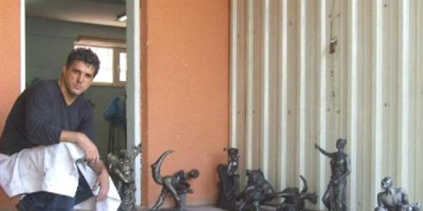 YÖK 'Komünist Manifesto'yu okutan öğretim üyesinden savunma istedi