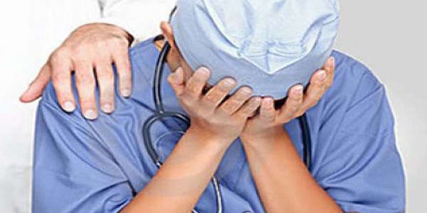 Şiddet gören doktor için 'Beyaz Kod'