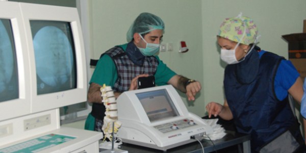 Çanakkale Devlet Hastanesi'ne ağrıları kesen radyo frekans cihazı alındı