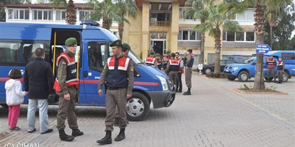 Gözaltına alınan Mahmutlar Belediye başkanı ile 35 kişi adliye sevk edildi