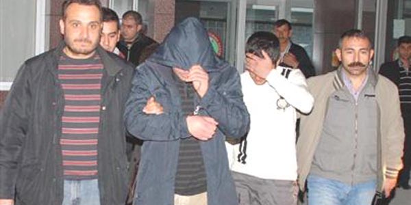 Çaldıkları 'hard diskleri' toprağa gömmüşler
